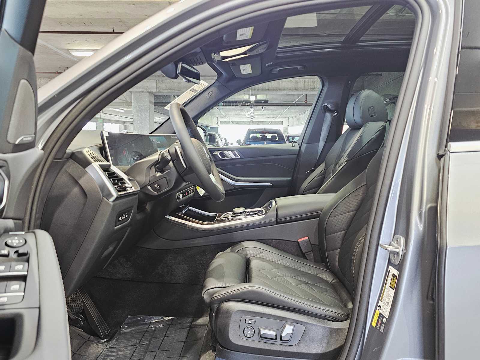 Thumbnail: 2026 BMW X5 - 23