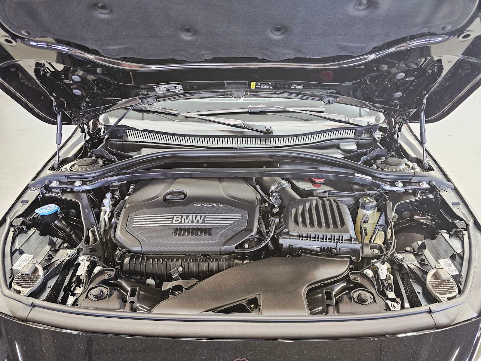 Thumbnail: 2024 BMW 2 Series - 9