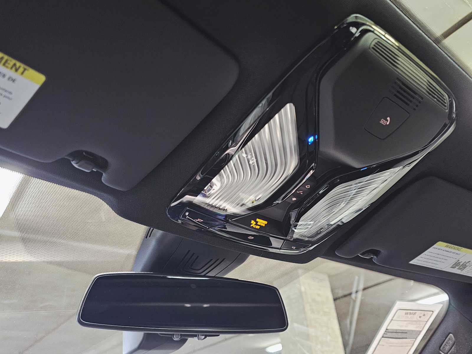 Thumbnail: 2025 BMW i4 - 21