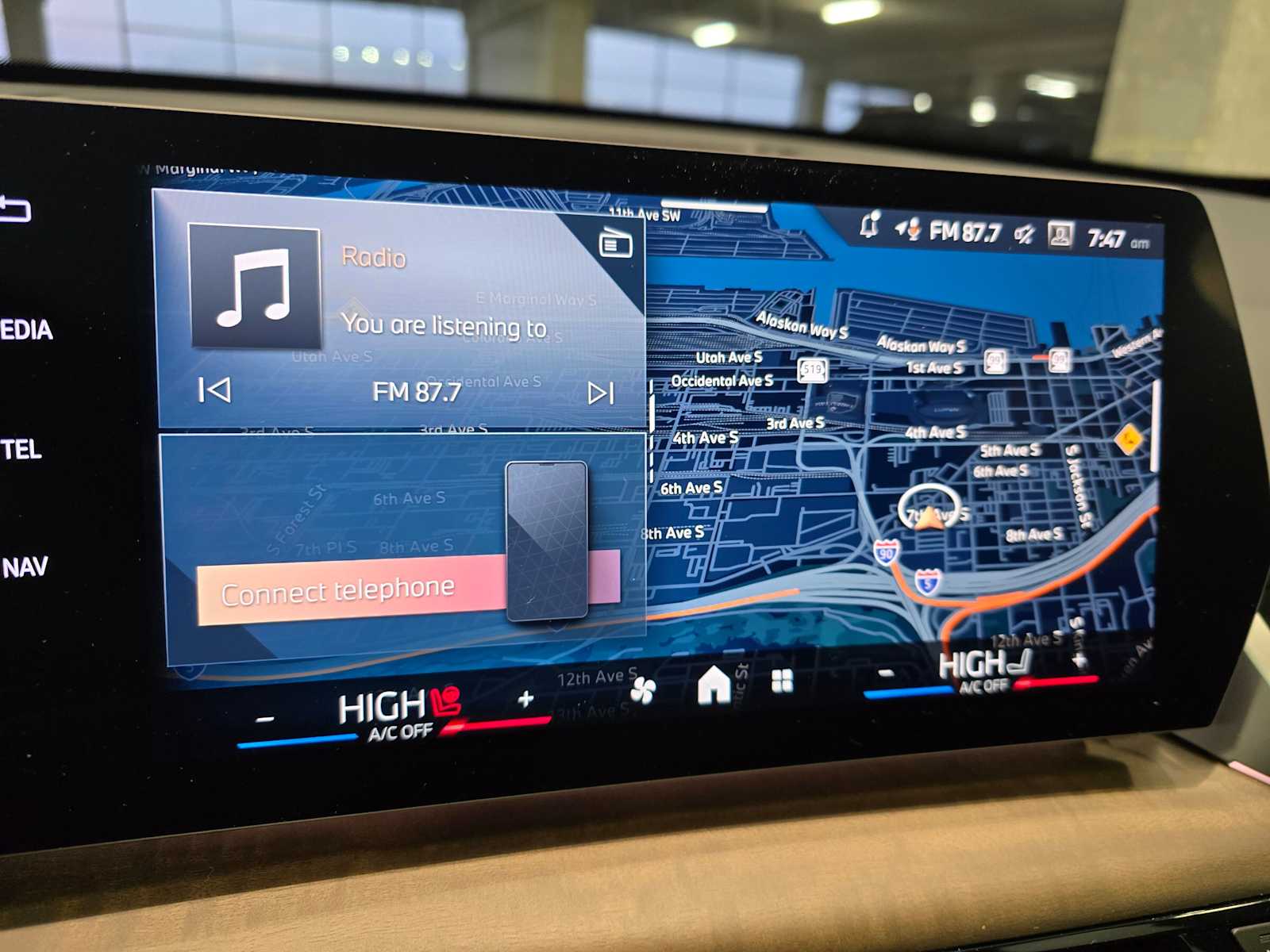 Thumbnail: 2026 BMW X1 - 14