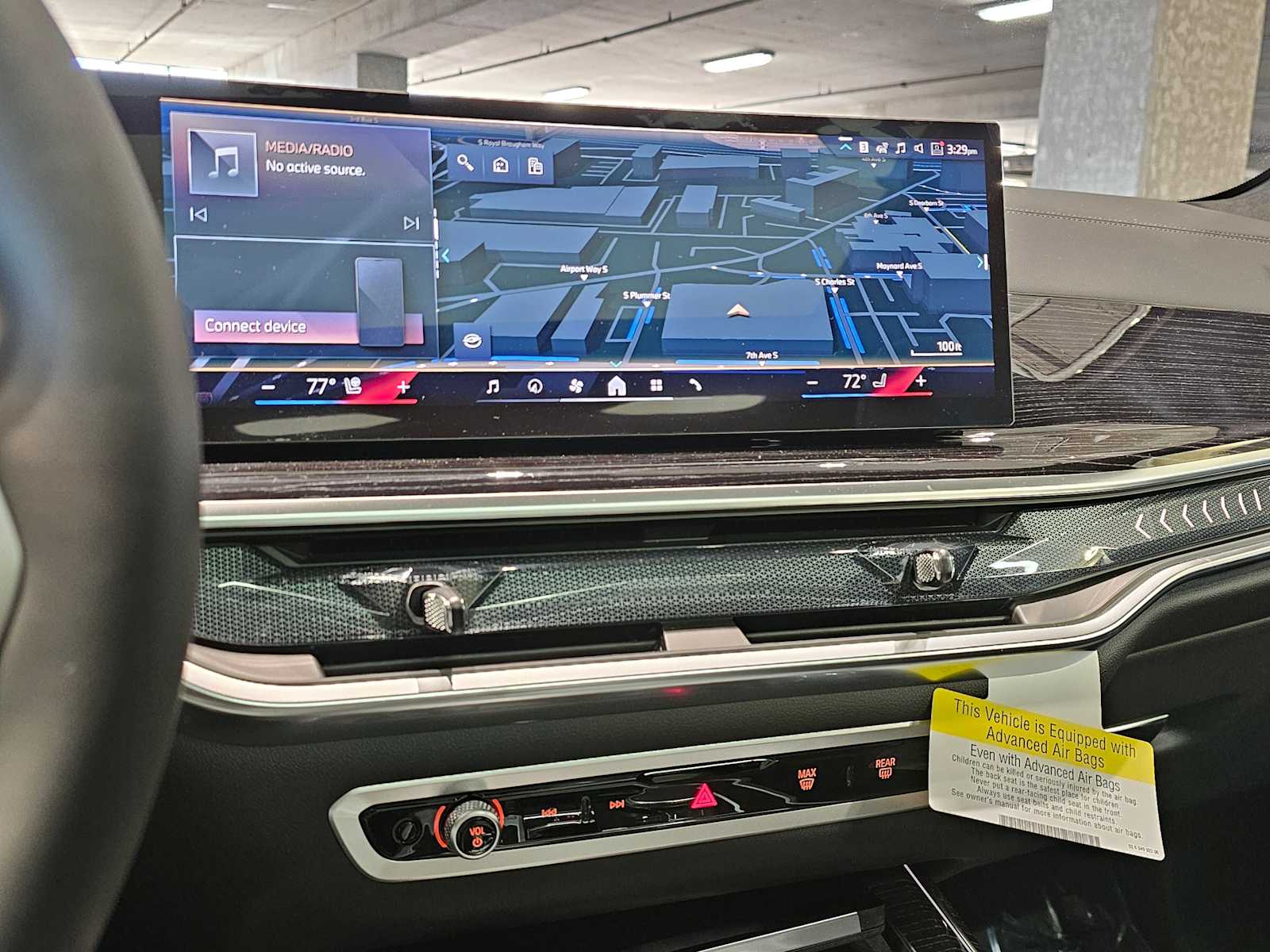 Thumbnail: 2026 BMW X7 - 15