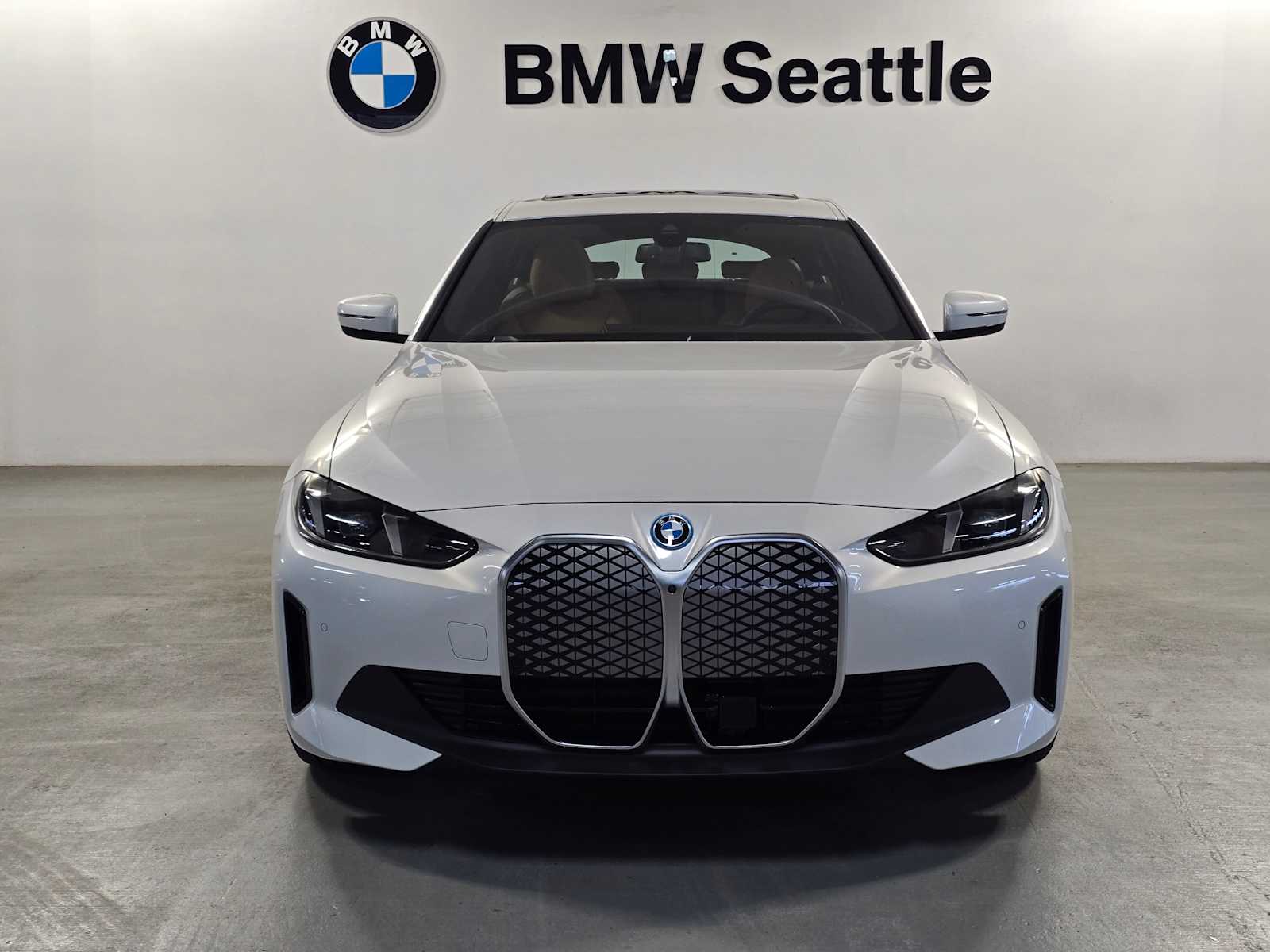 Thumbnail: 2025 BMW i4 - 6