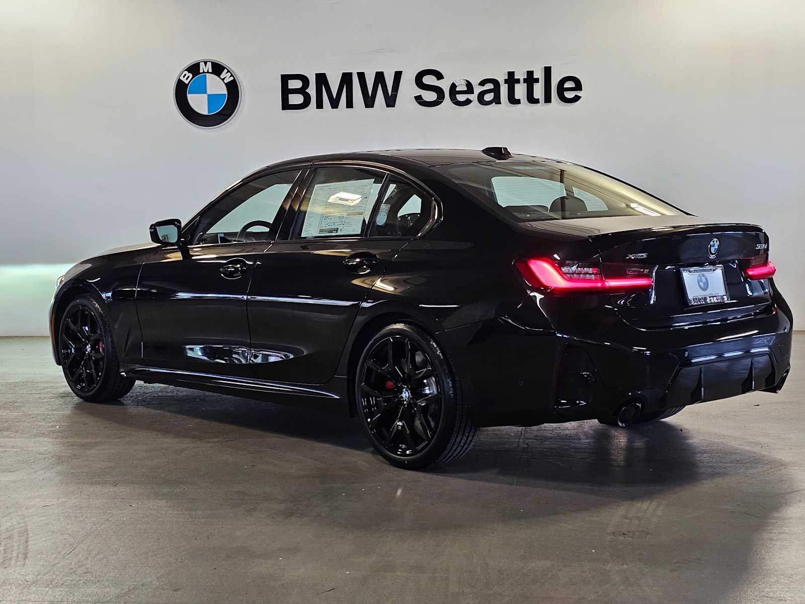 Thumbnail: 2026 BMW 3 Series - 4