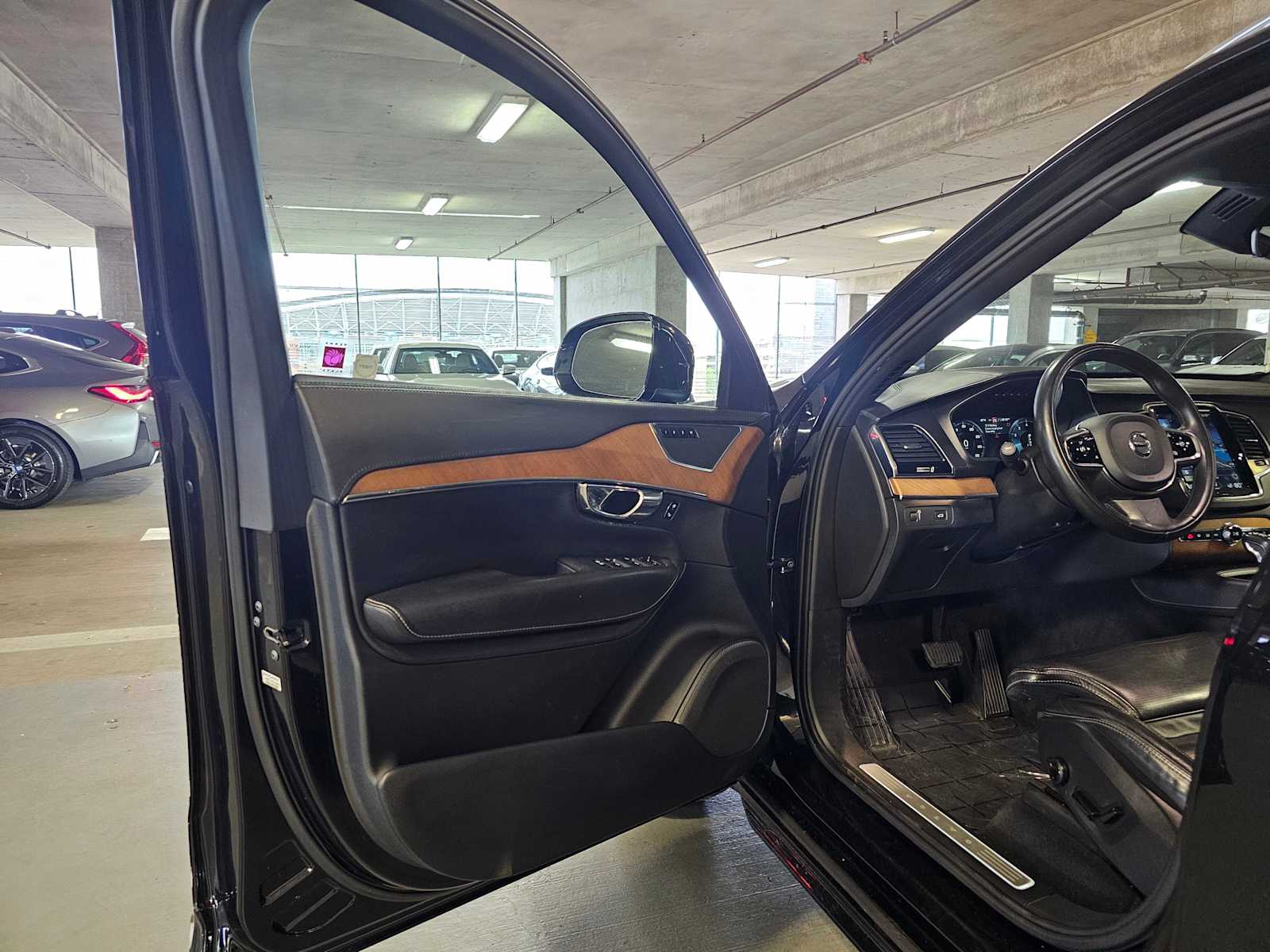 Thumbnail: 2016 Volvo XC90 - 26