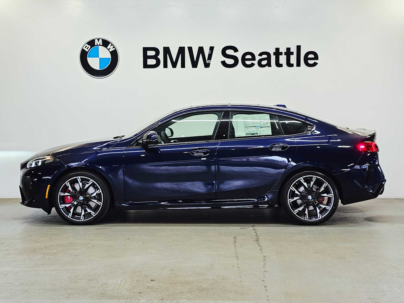 Thumbnail: 2025 BMW 2 Series - 3