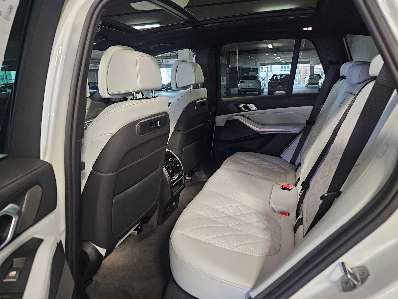 Thumbnail: 2026 BMW X5 - 37