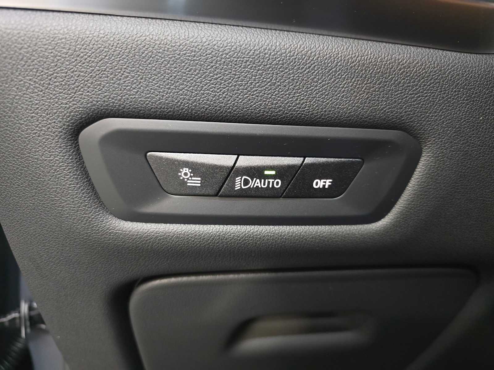 Thumbnail: 2026 BMW X5 - 19