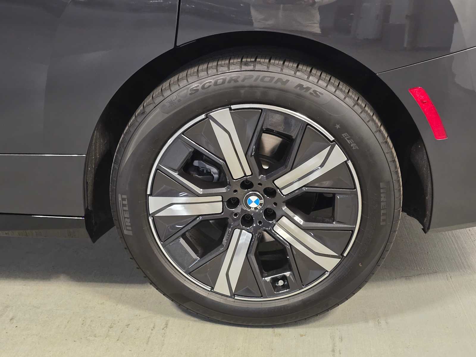 Thumbnail: 2026 BMW iX - 8