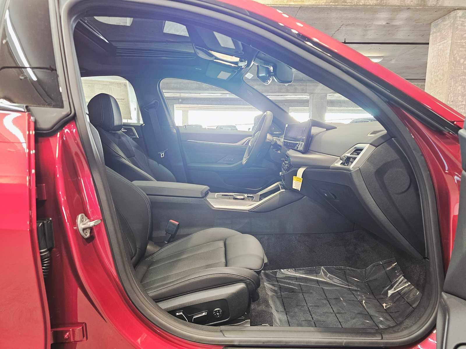 Thumbnail: 2025 BMW i4 - 27