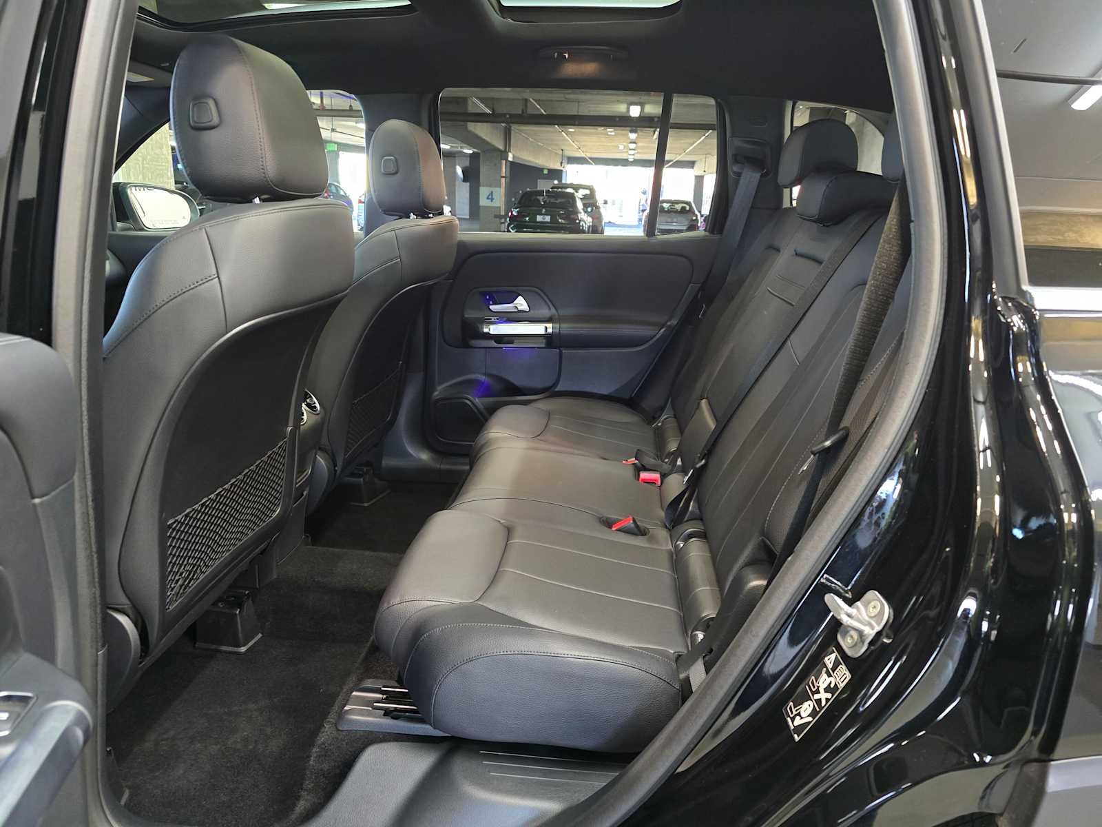 Thumbnail: 2023 Mercedes-Benz GLB - 28