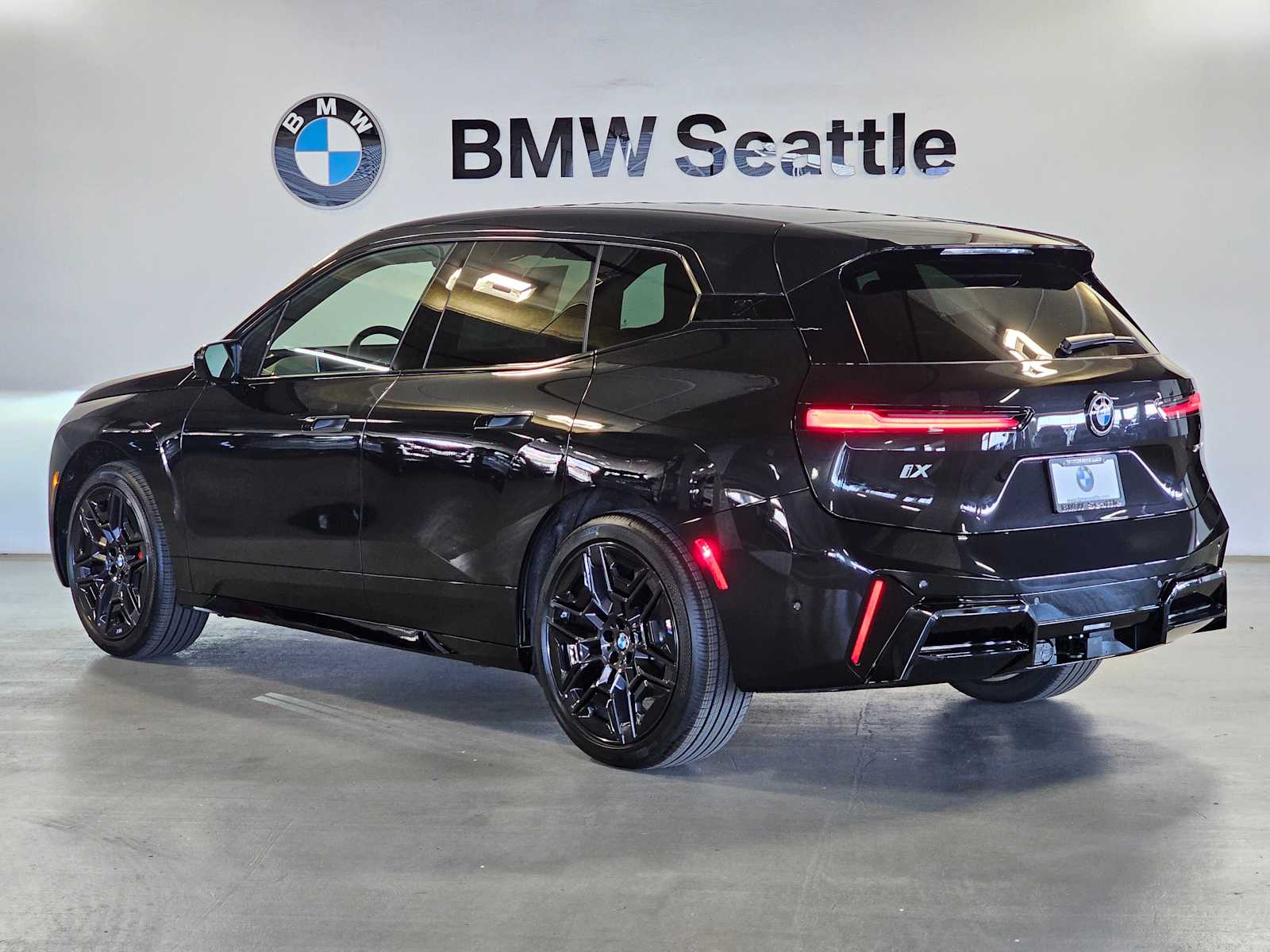 Thumbnail: 2026 BMW iX - 4