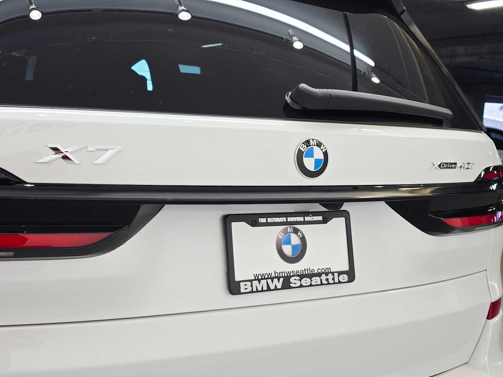 Thumbnail: 2026 BMW X7 - 7