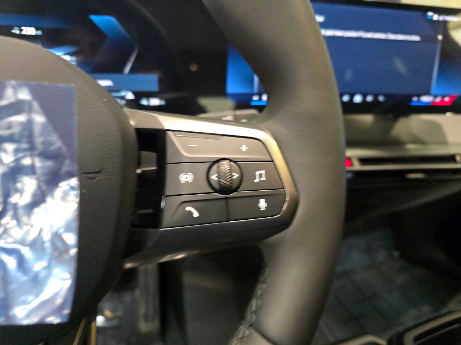 Thumbnail: 2026 BMW iX - 17