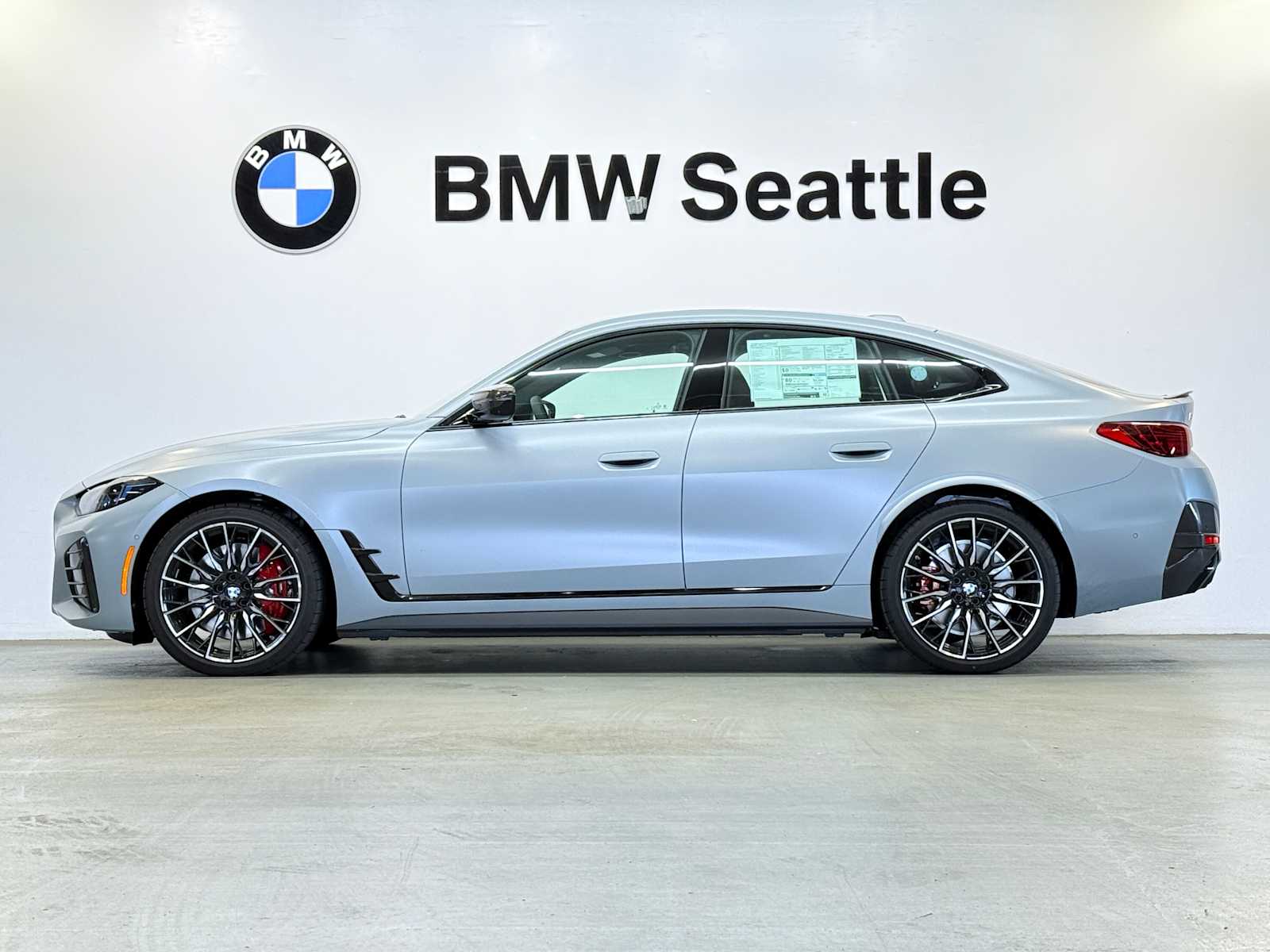 Thumbnail: 2025 BMW i4 - 3
