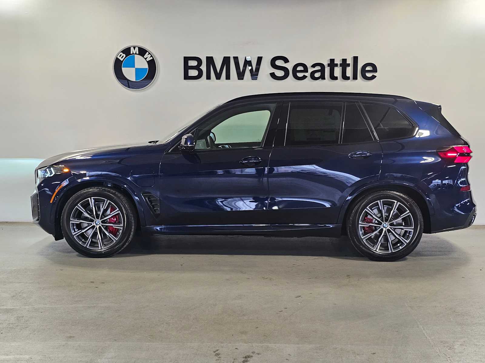 Thumbnail: 2026 BMW X5 - 3