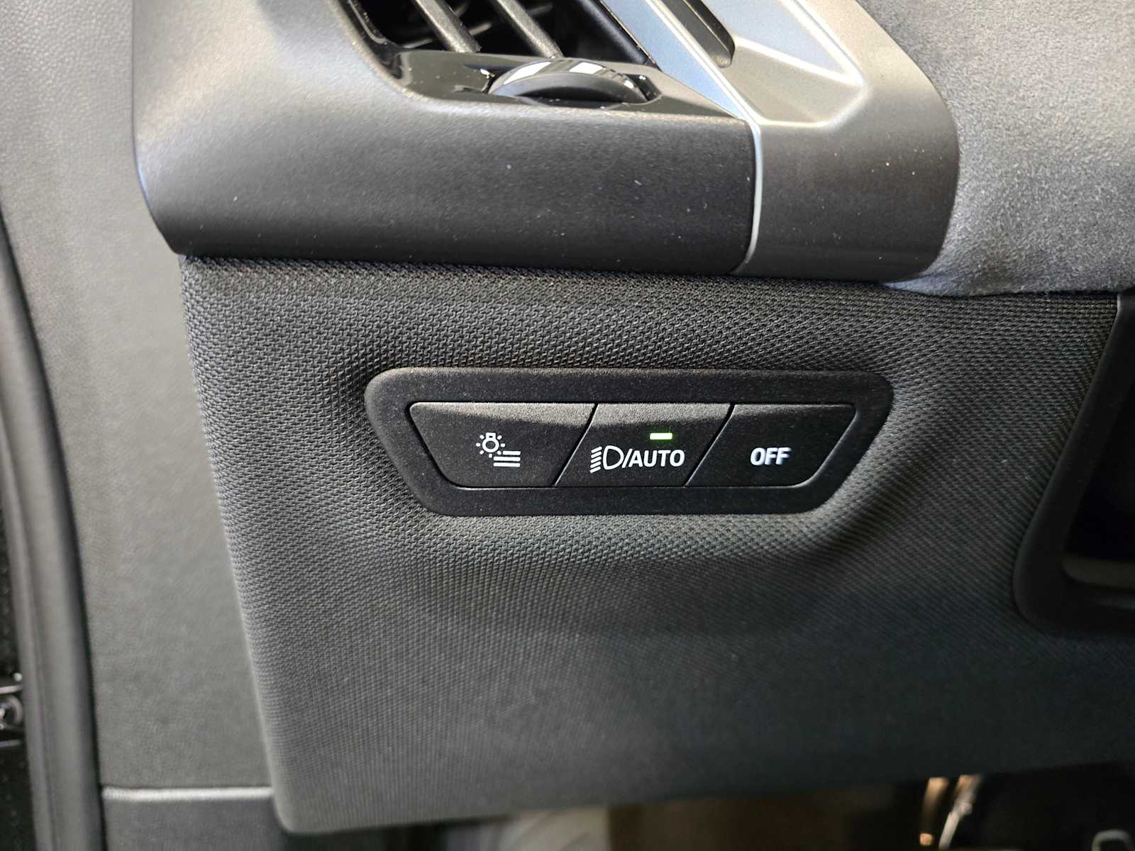 Thumbnail: 2026 BMW iX - 19