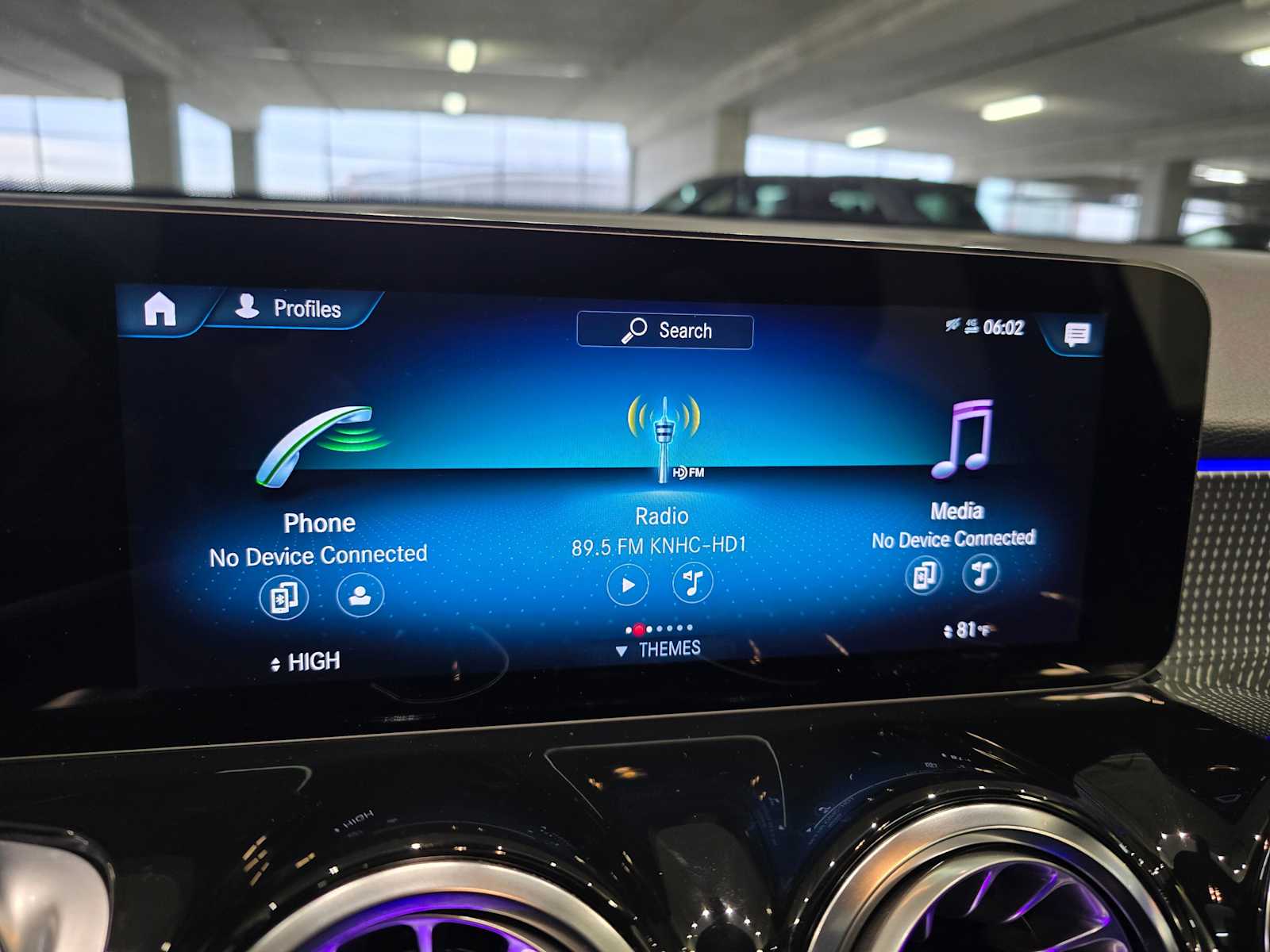 Thumbnail: 2023 Mercedes-Benz GLB - 50