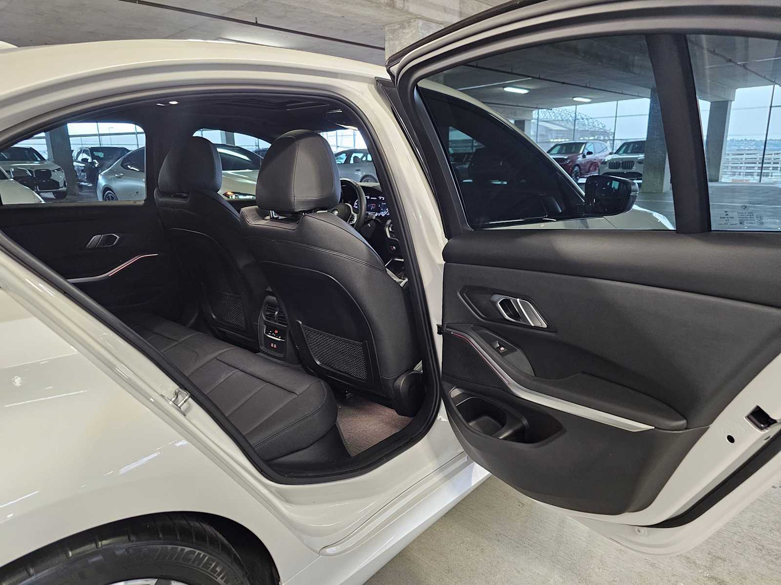 Thumbnail: 2021 BMW 3 Series - 37