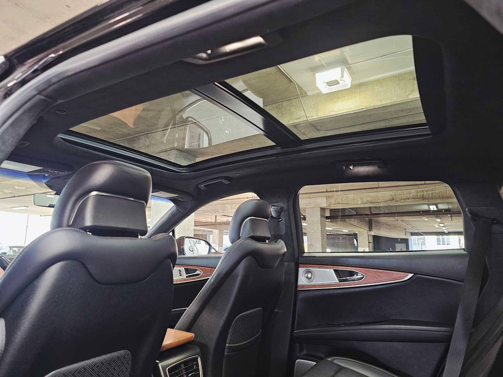 Thumbnail: 2019 Lincoln Nautilus - 26