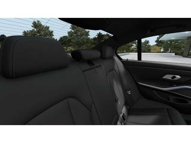 Thumbnail: 2026 BMW 3 Series - 12