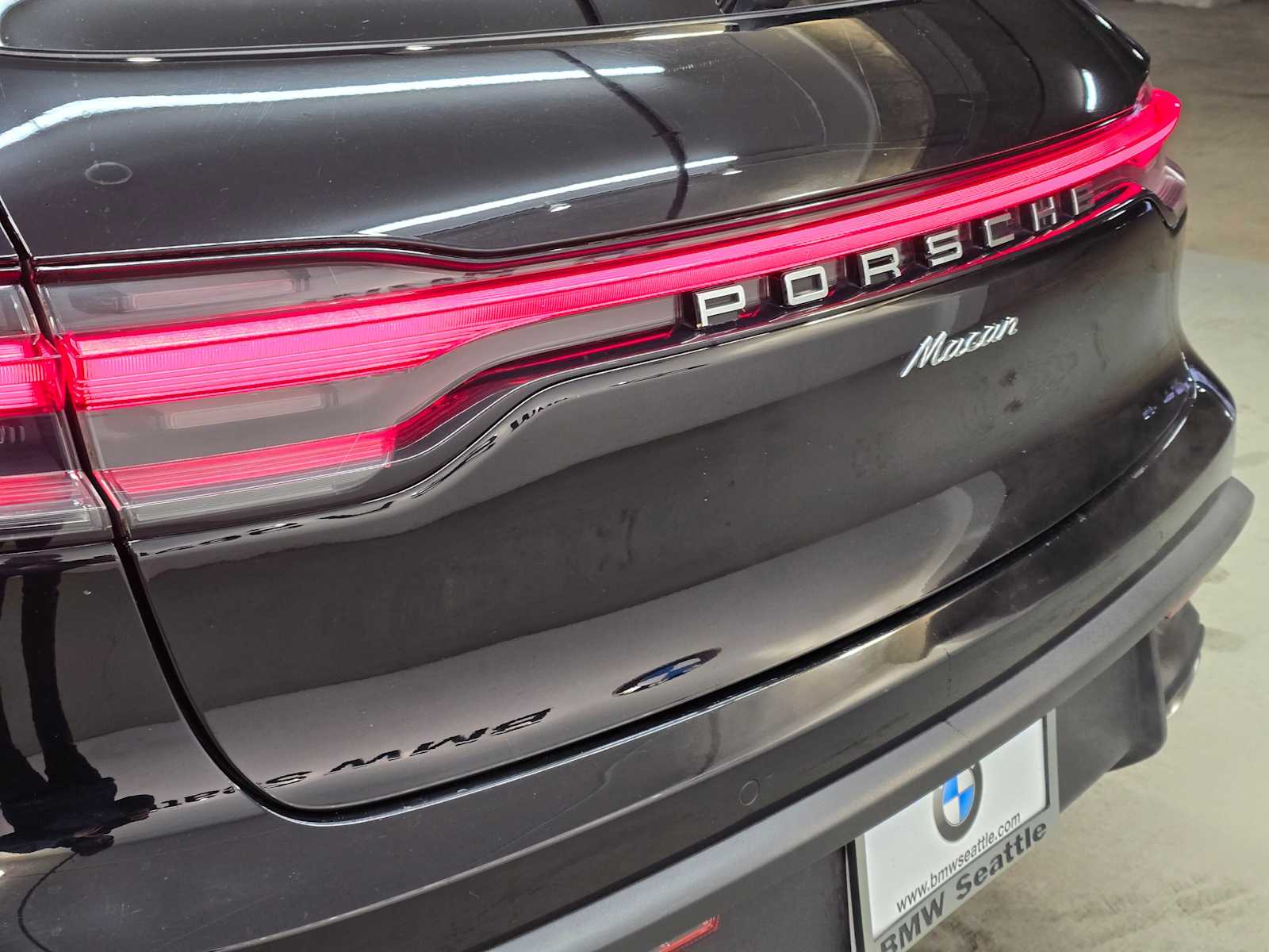 Thumbnail: 2024 Porsche Macan - 7