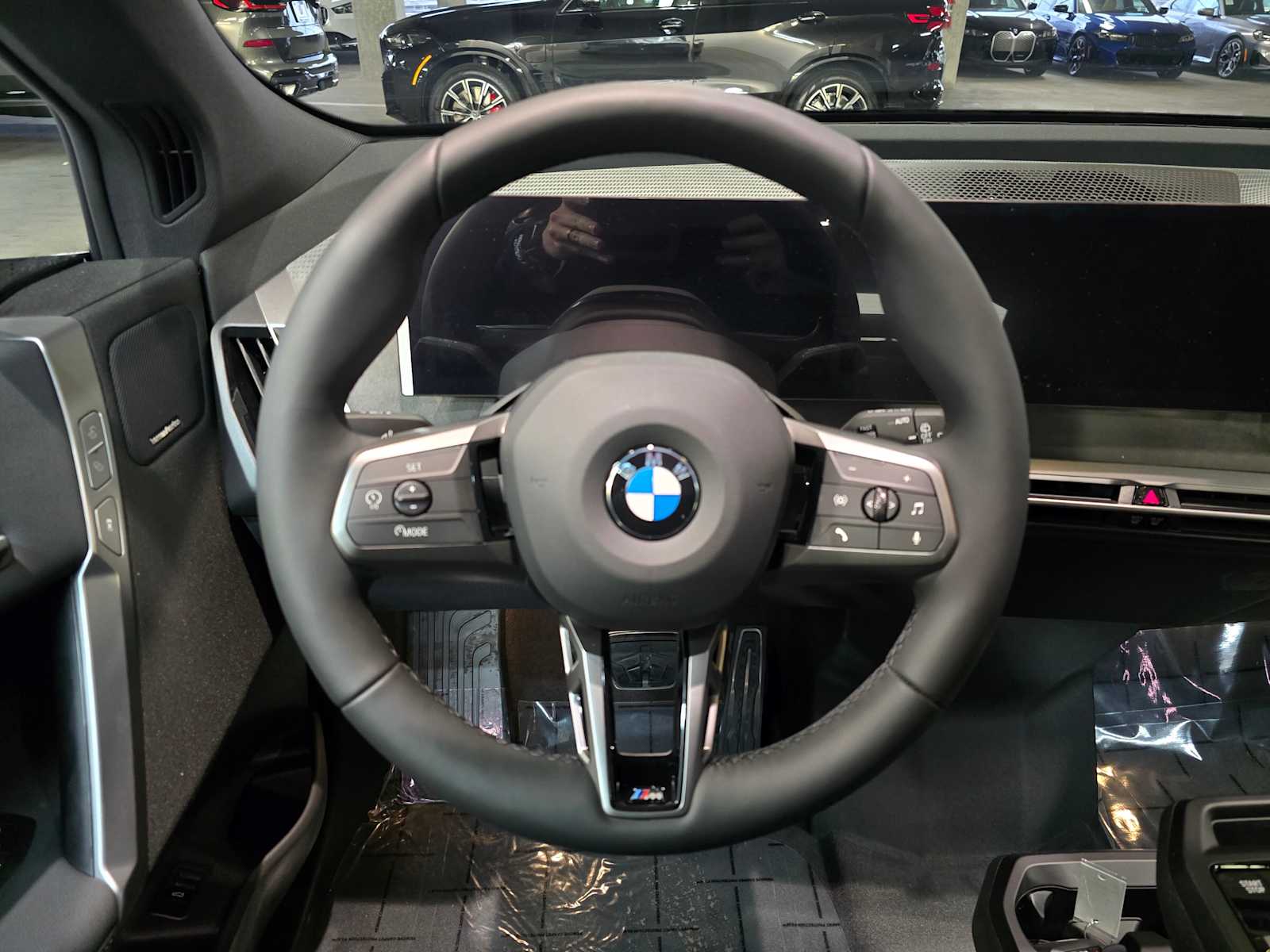 Thumbnail: 2026 BMW iX - 11