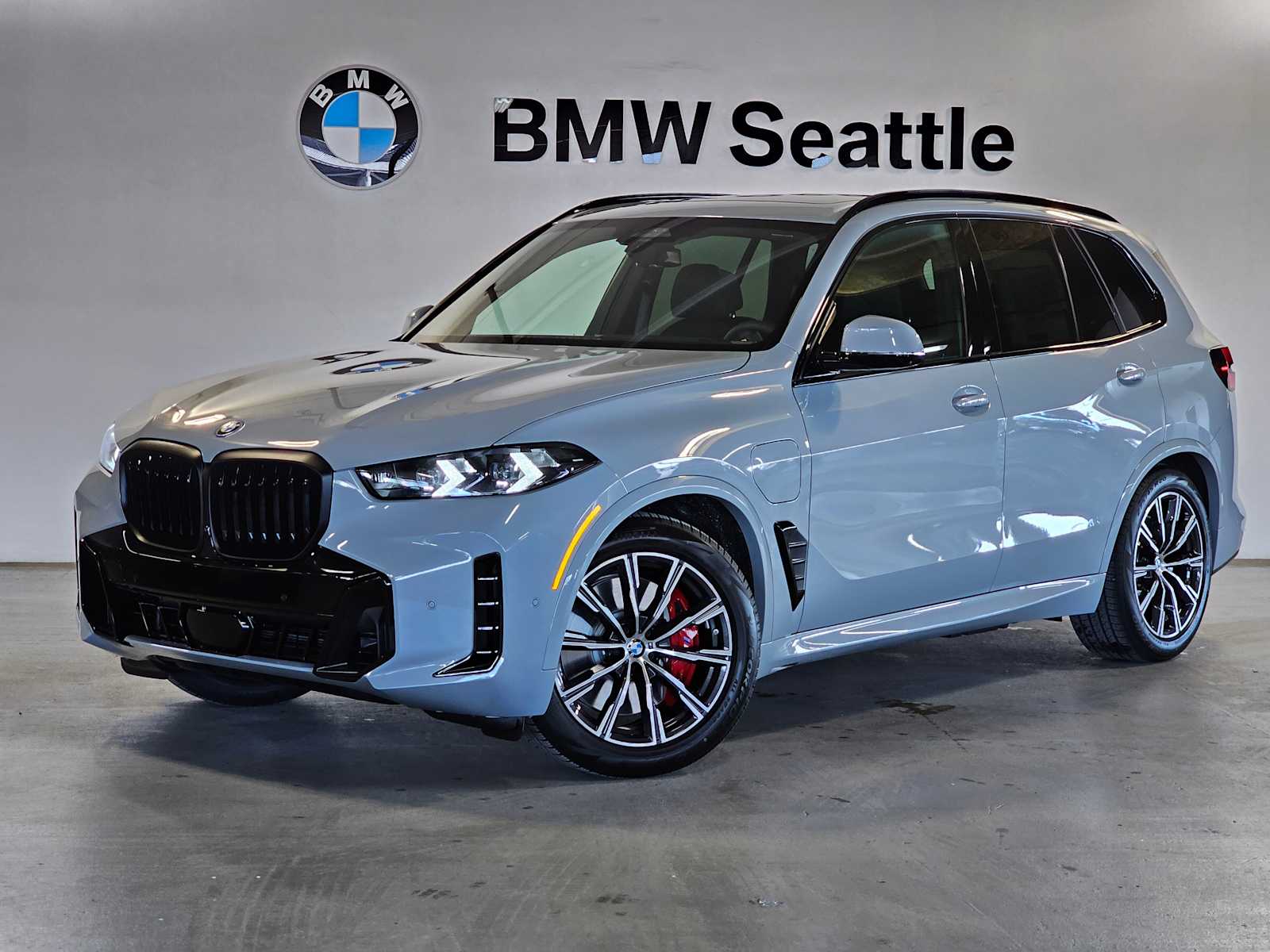 Thumbnail: 2026 BMW X5 - 1