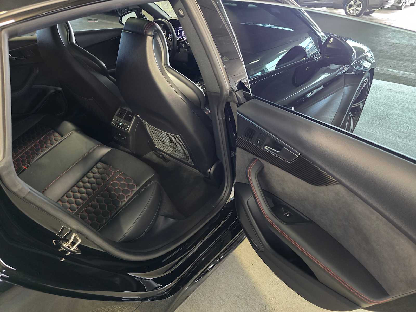Thumbnail: 2019 Audi RS 5 - 28