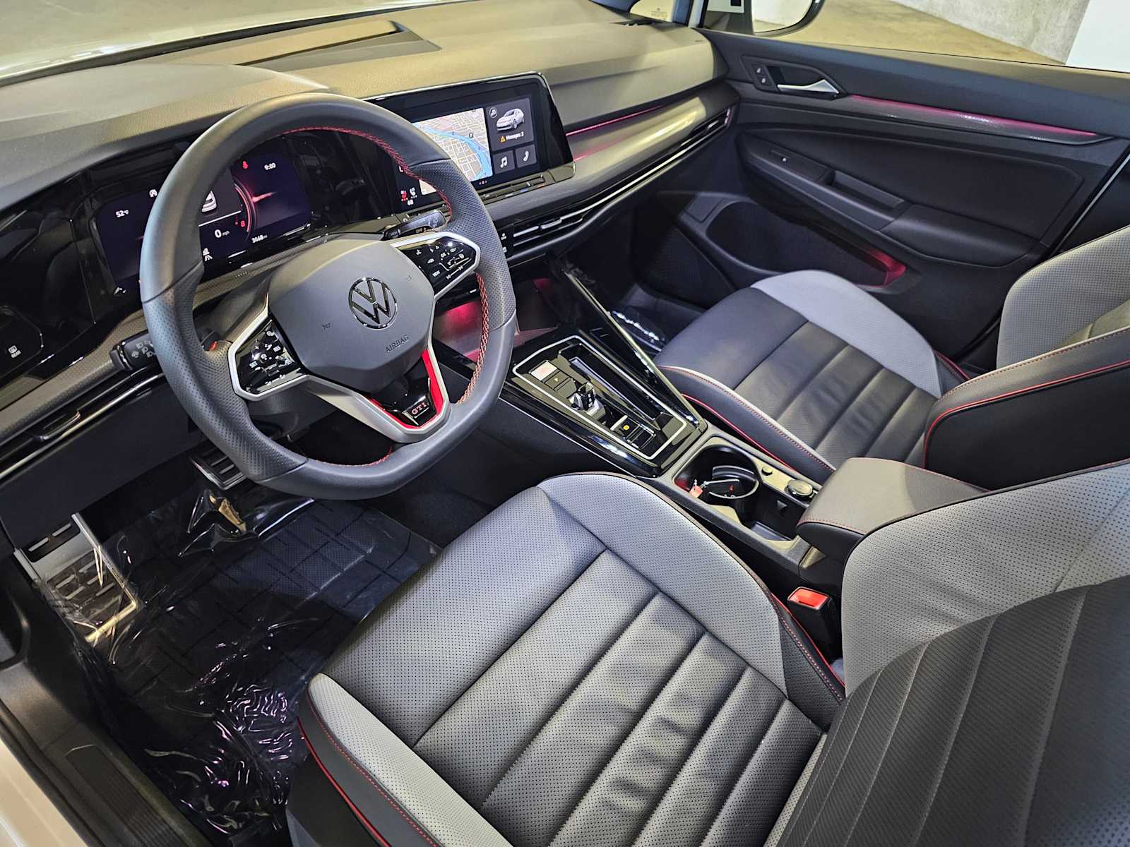 Thumbnail: 2024 Volkswagen Golf - 2