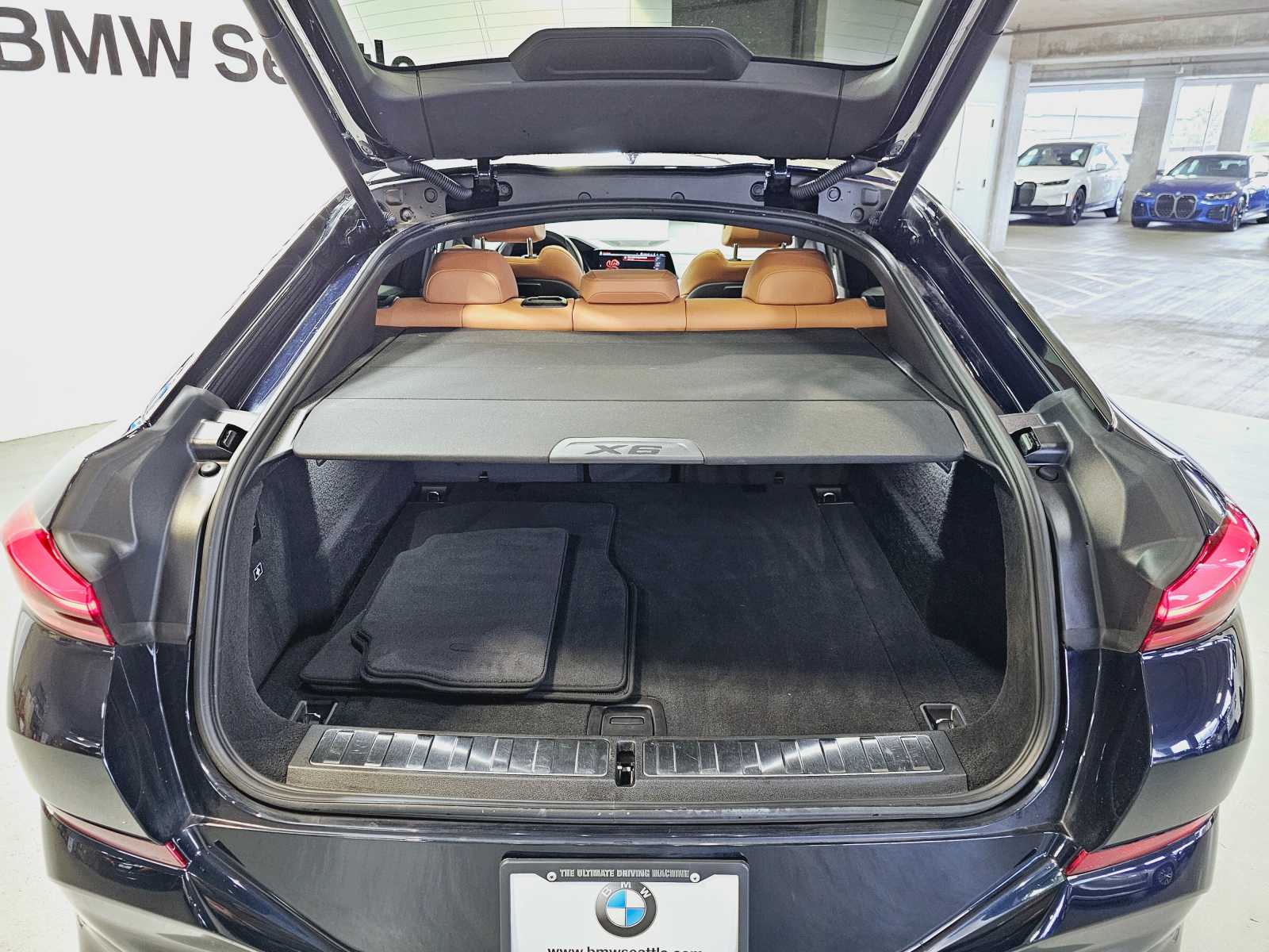 Thumbnail: 2021 BMW X6 - 34