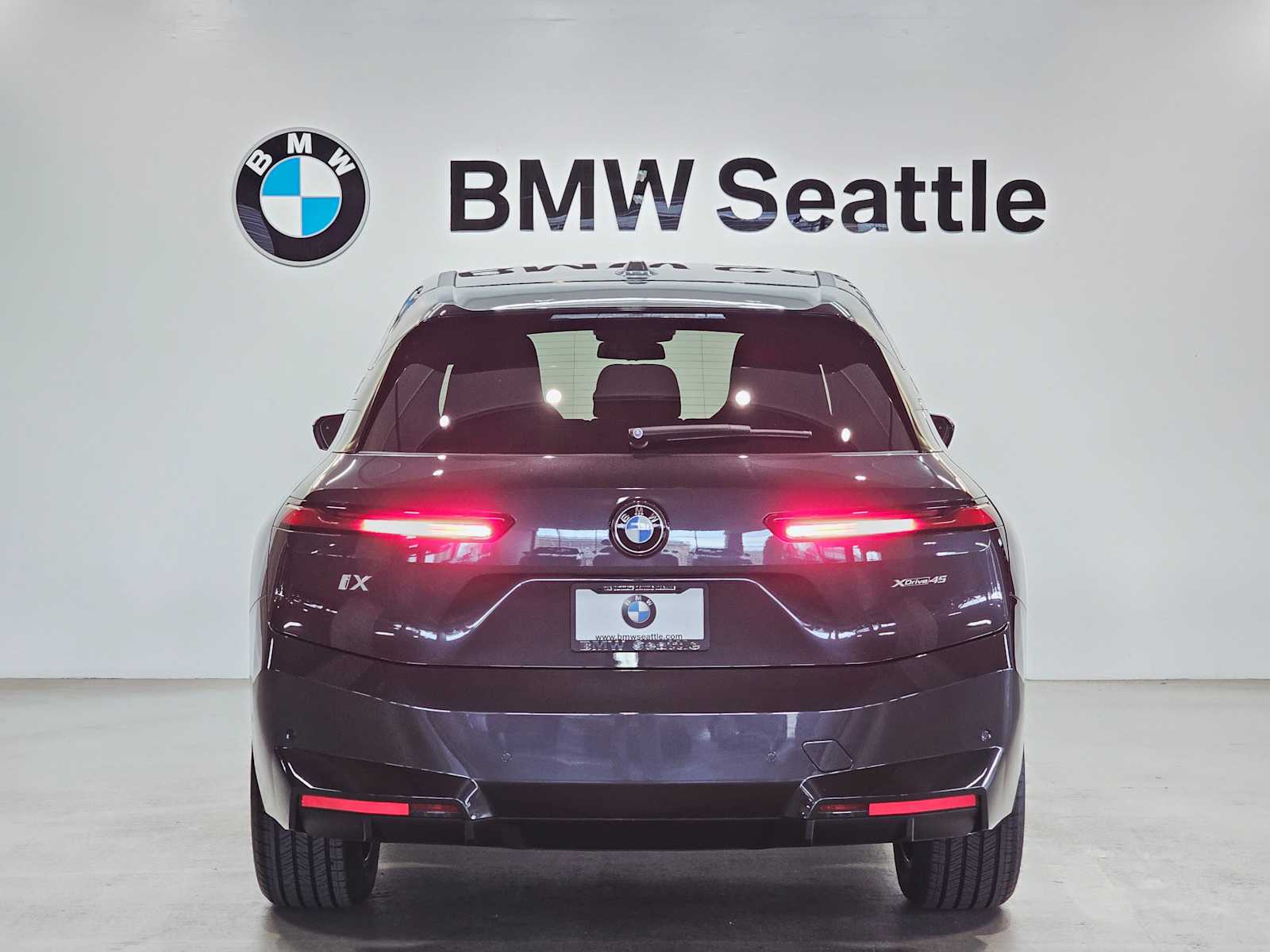 Thumbnail: 2026 BMW iX - 5