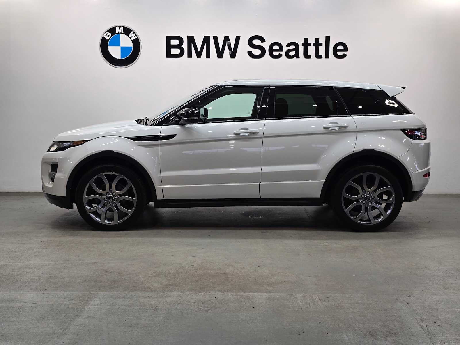 Thumbnail: 2012 Land Rover Range Rover Evoque - 3