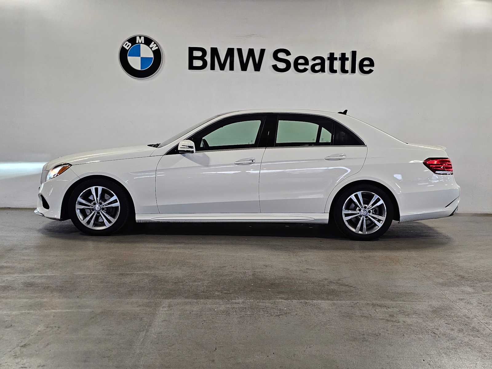 Thumbnail: 2014 Mercedes-Benz E-Class - 3