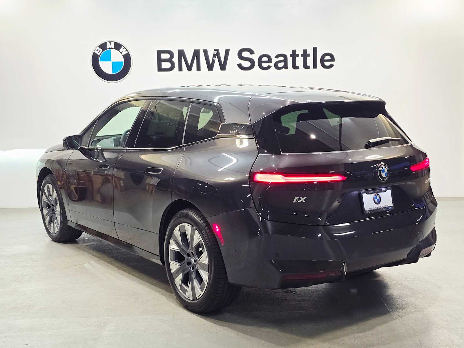 Thumbnail: 2026 BMW iX - 4