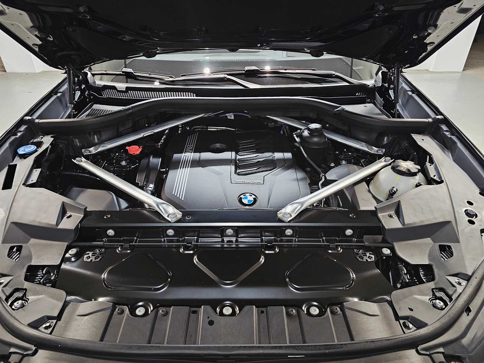 Thumbnail: 2022 BMW X5 - 9