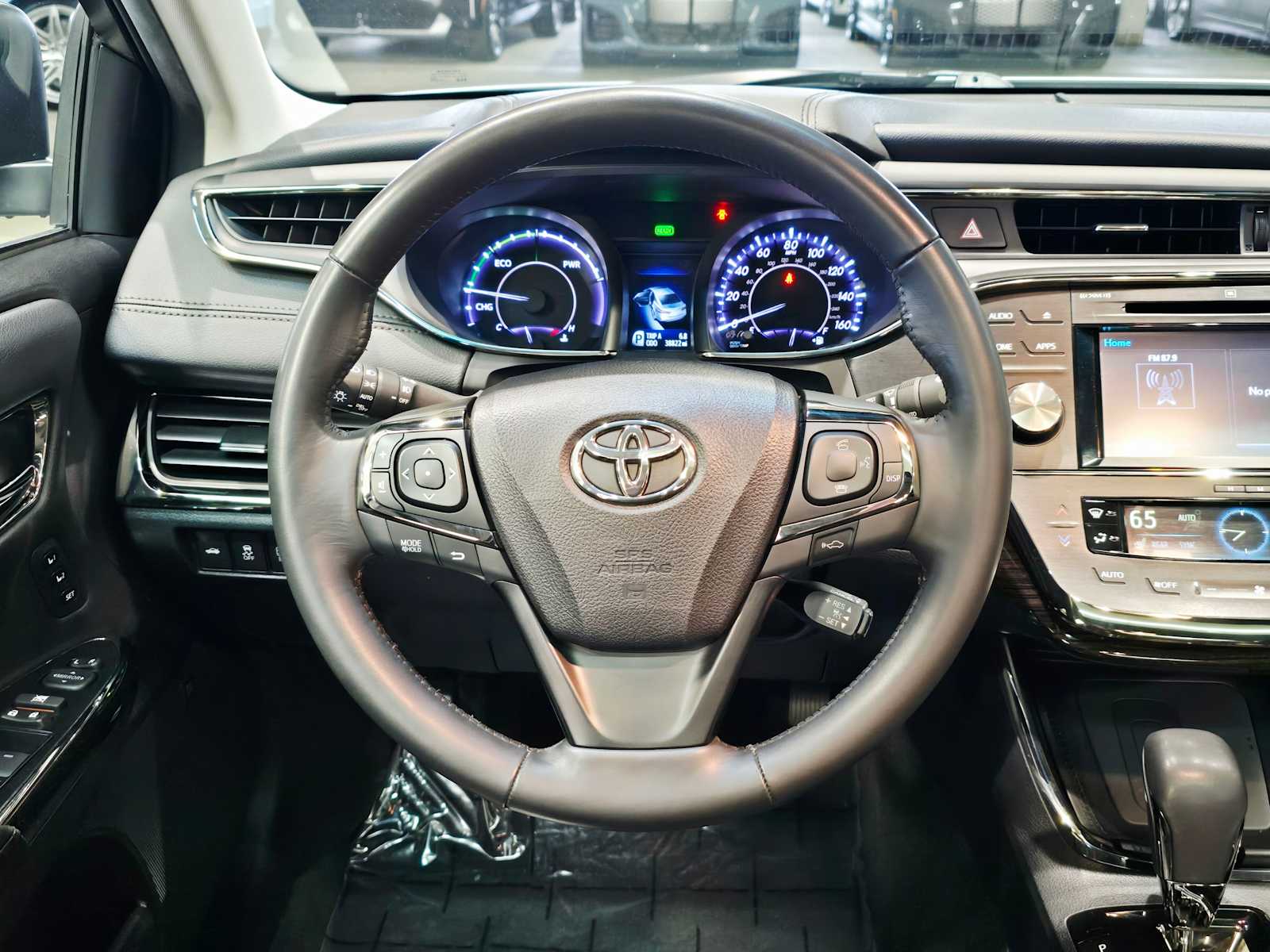 Thumbnail: 2015 Toyota Avalon - 10