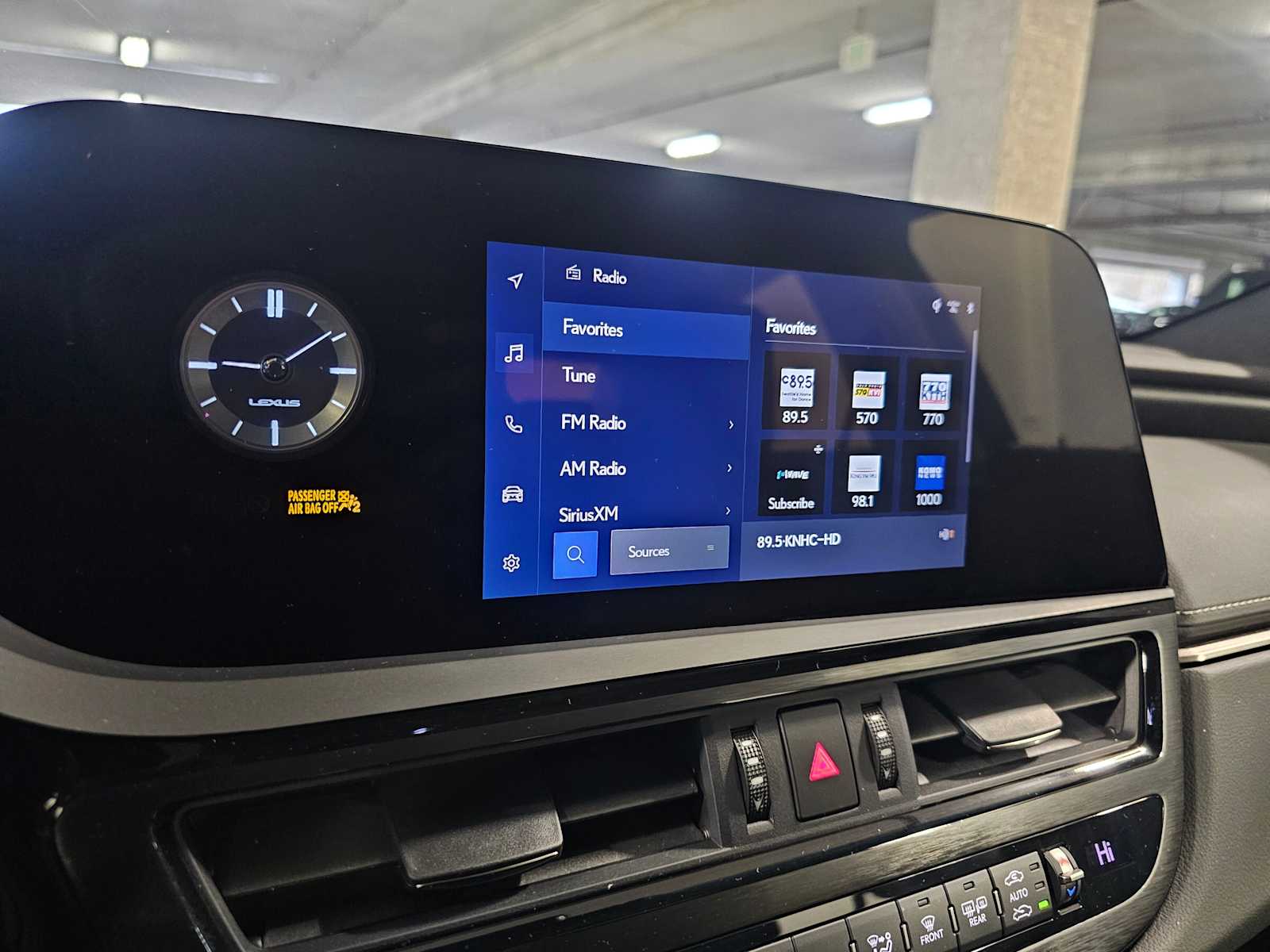 Thumbnail: 2023 Lexus ES - 16