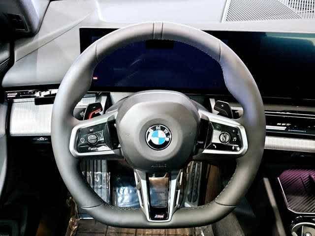 Thumbnail: 2025 BMW 5 Series - 11