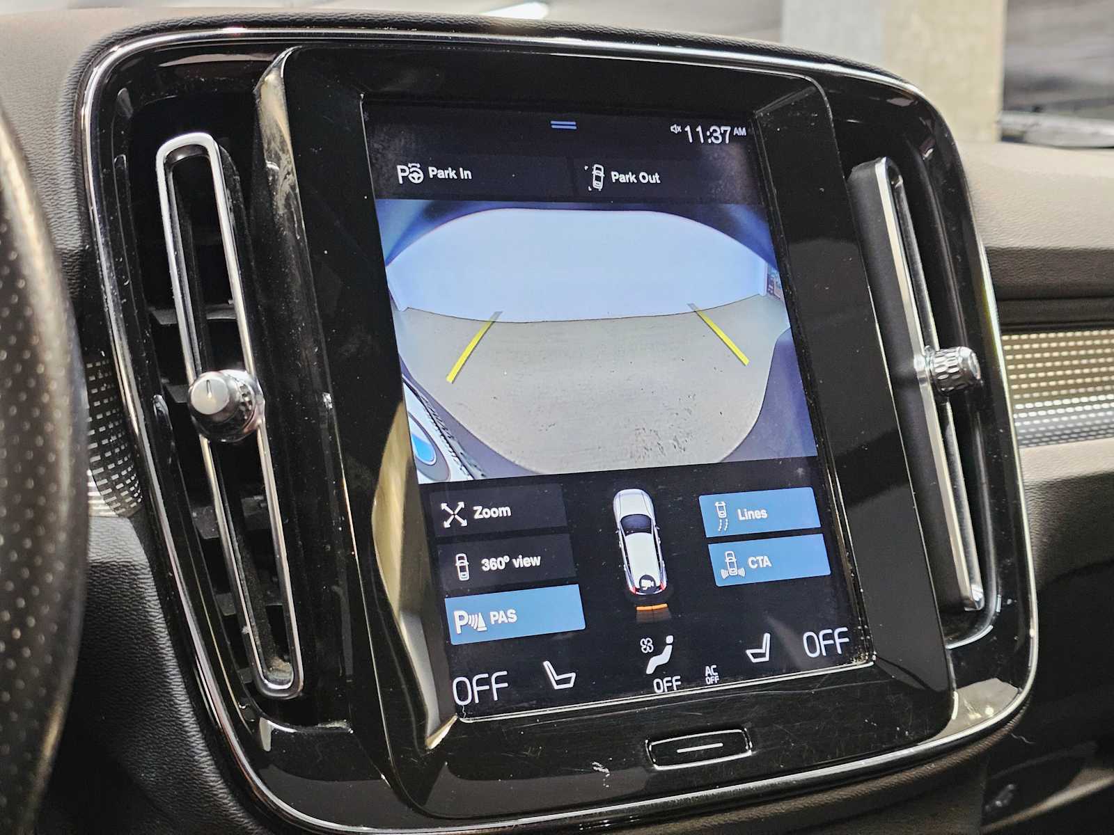 Thumbnail: 2020 Volvo XC40 - 15