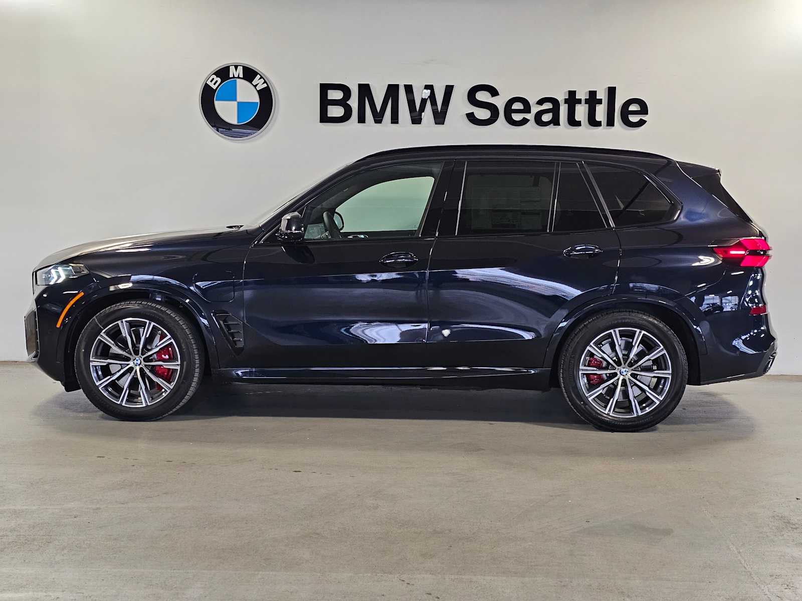Thumbnail: 2026 BMW X5 - 3
