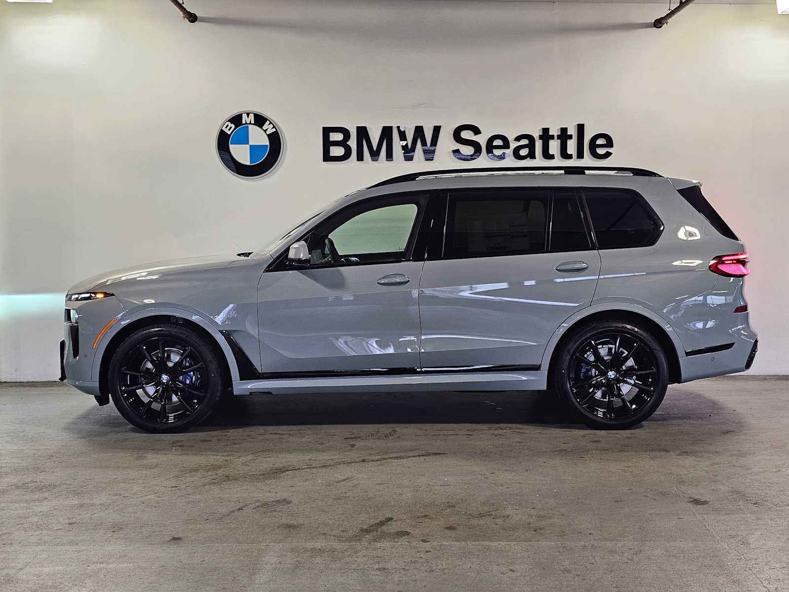 Thumbnail: 2026 BMW X7 - 3