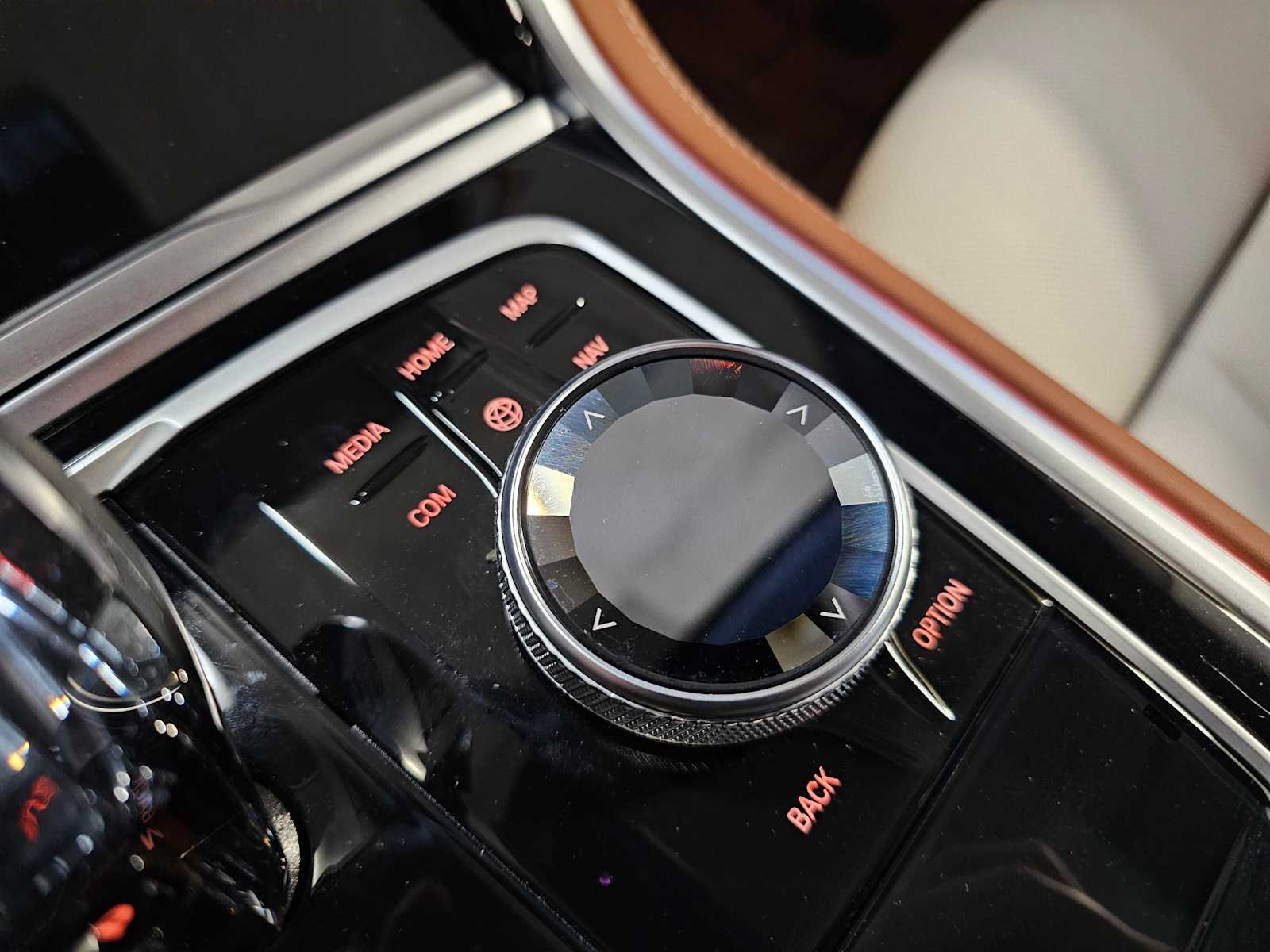 Thumbnail: 2025 BMW 8 Series - 24