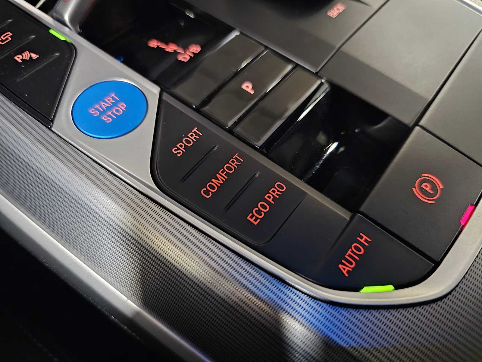 Thumbnail: 2023 BMW i4 - 24