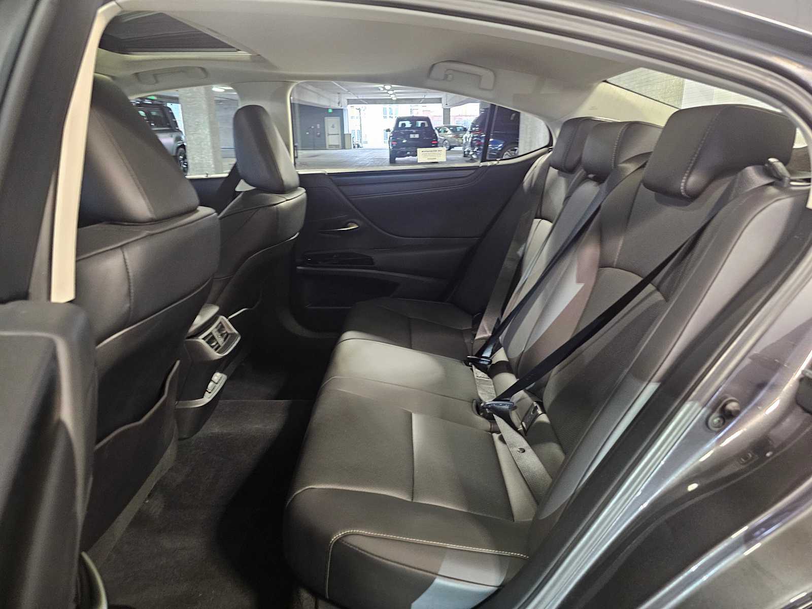 Thumbnail: 2023 Lexus ES - 35