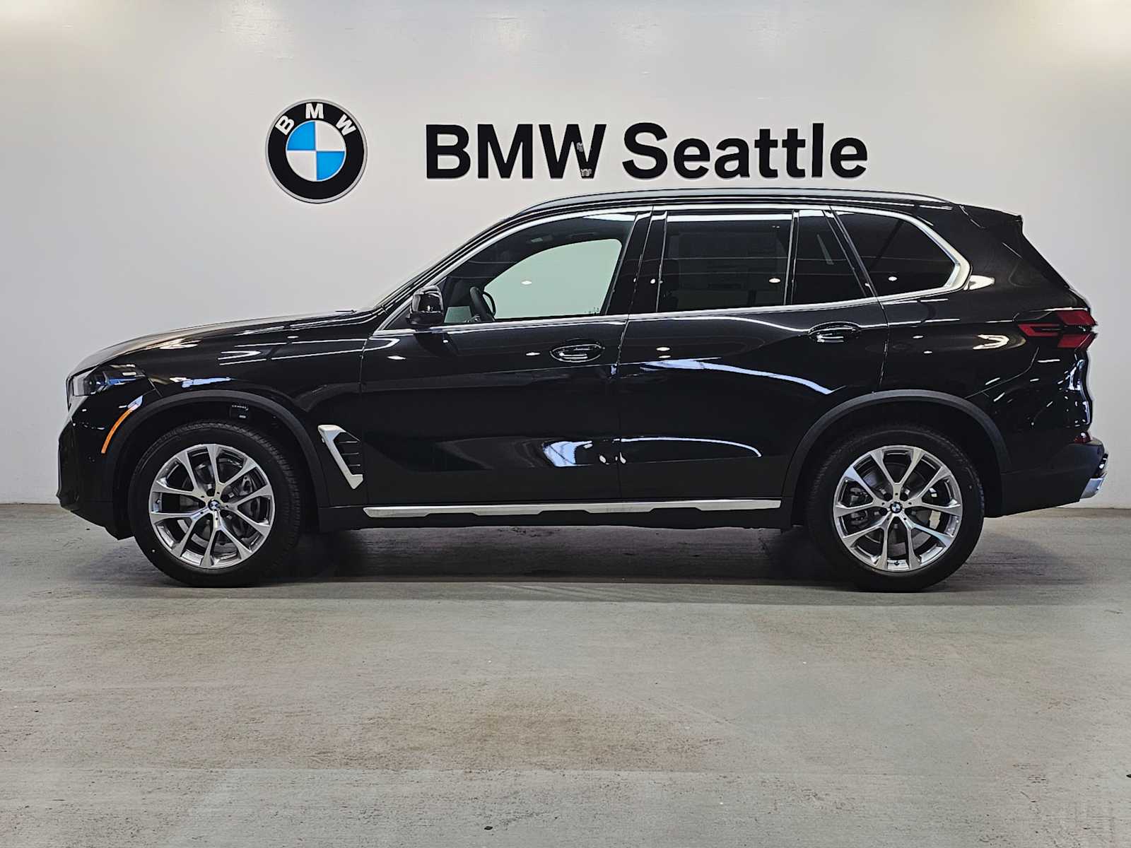 Thumbnail: 2026 BMW X5 - 3