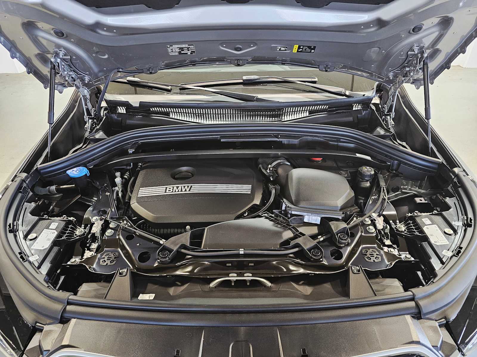 Thumbnail: 2025 BMW X1 - 9