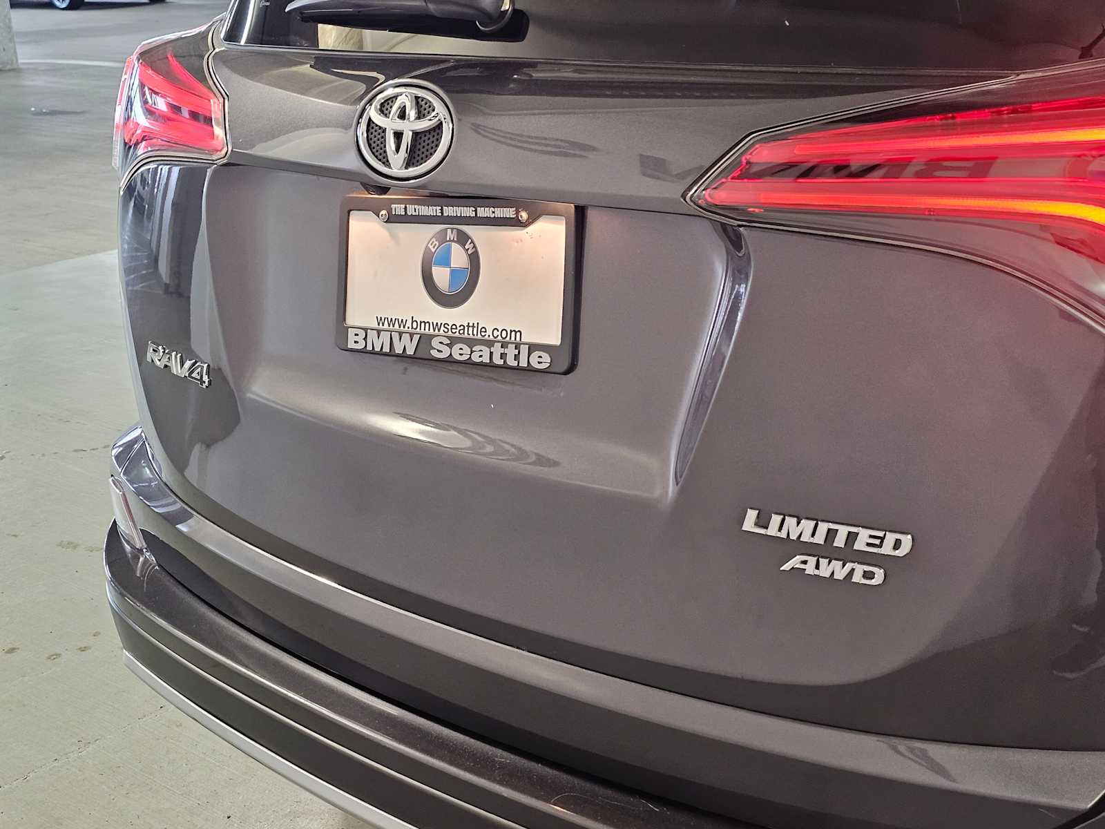 Thumbnail: 2018 Toyota RAV4 - 7