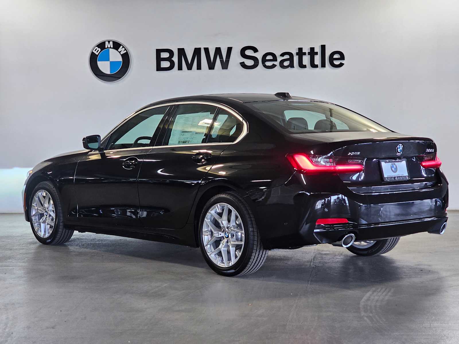 Thumbnail: 2026 BMW 3 Series - 4