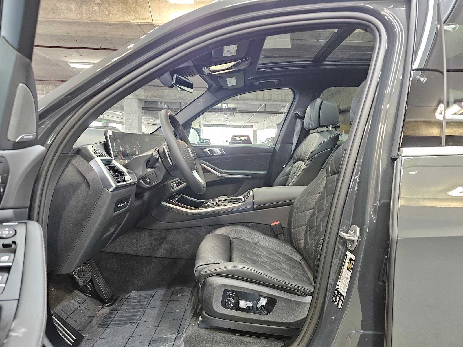 Thumbnail: 2026 BMW X5 - 23