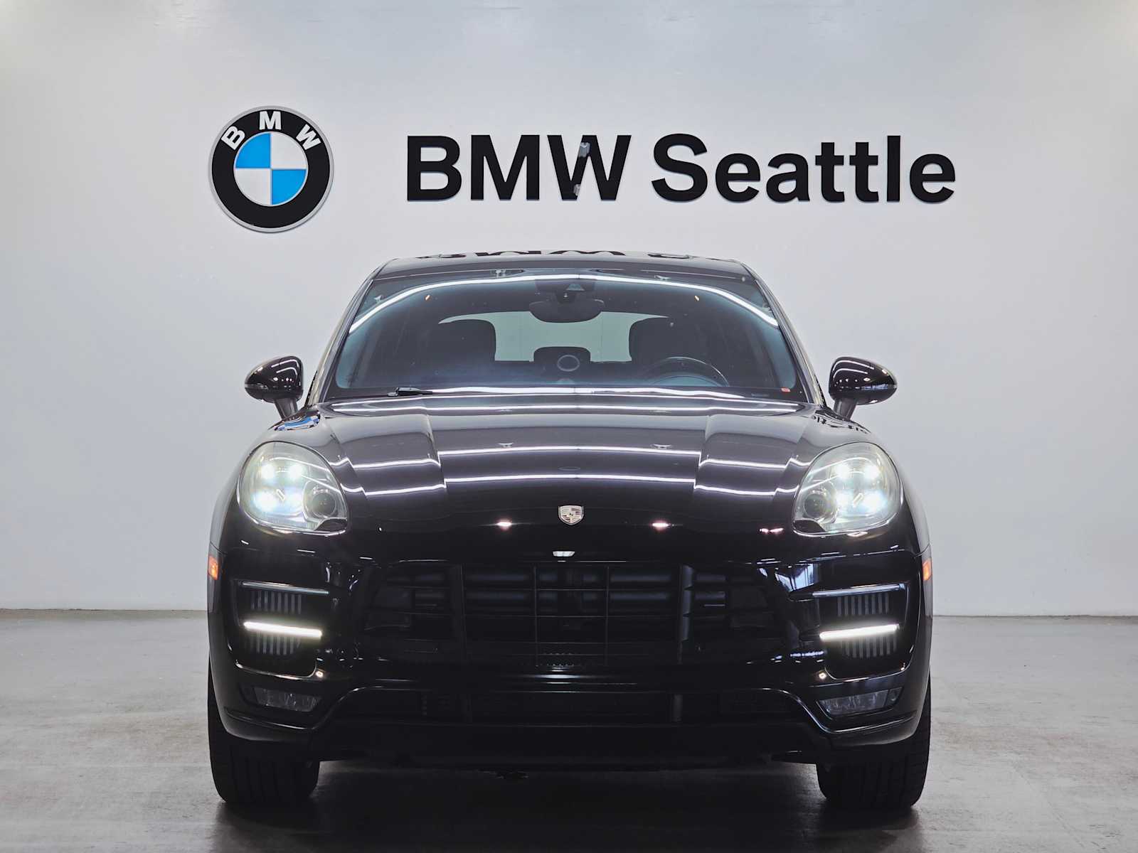 Thumbnail: 2016 Porsche Macan - 6